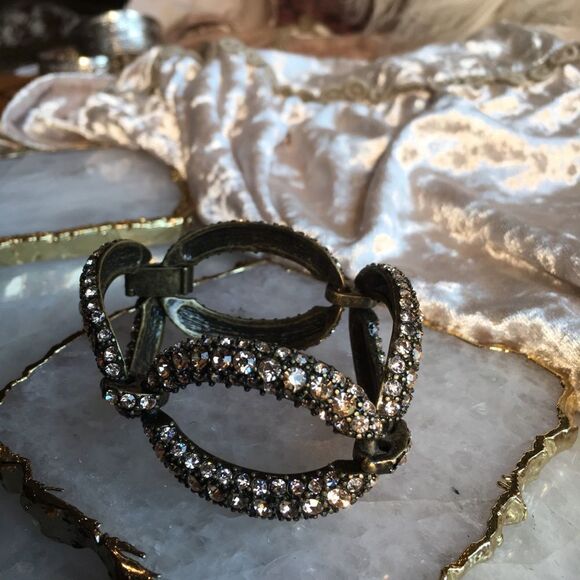 Rose Jeweled Link Bracelet - Picture 10 of 16